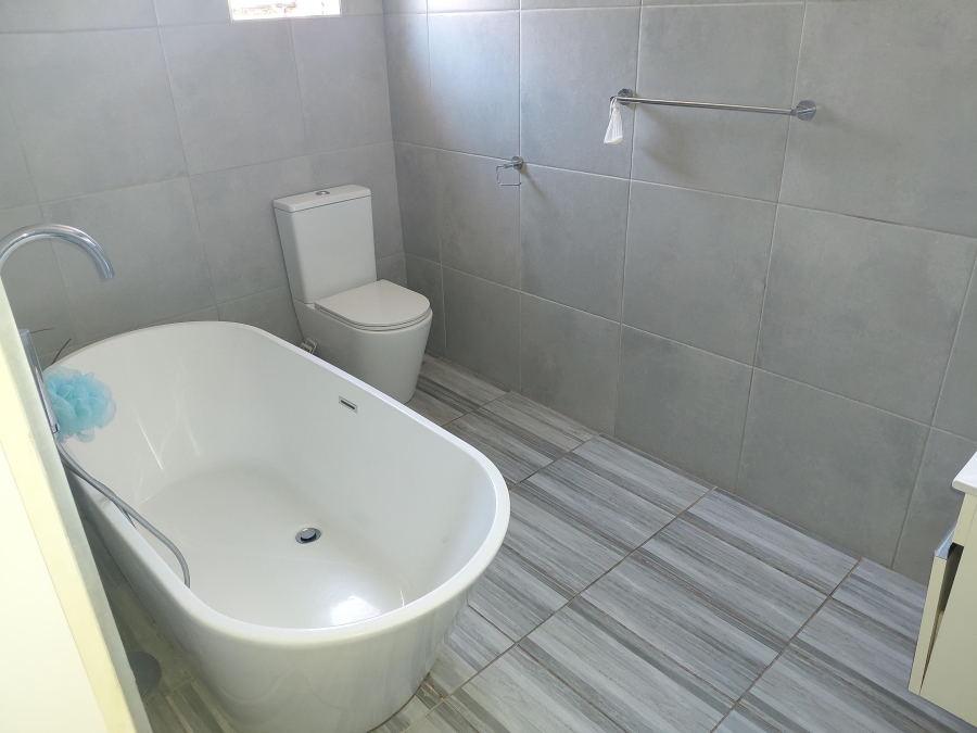 4 Bedroom Property for Sale in Retief Eastern Cape